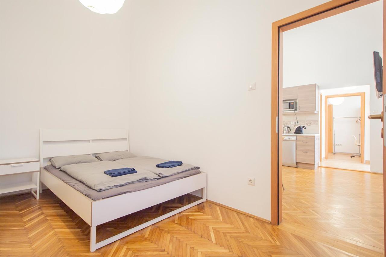 Basilica Two Bedroom Apartment Budapeste Exterior foto